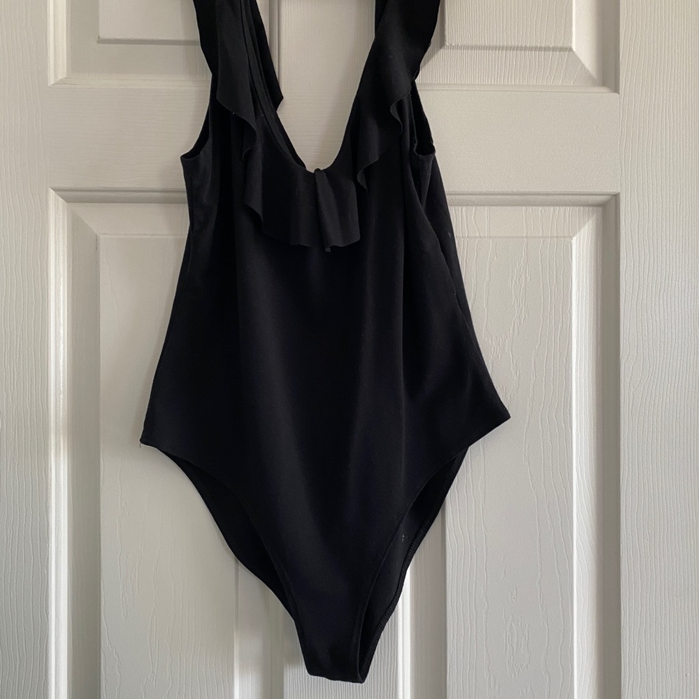 Black Ruffled Body Suit🖤